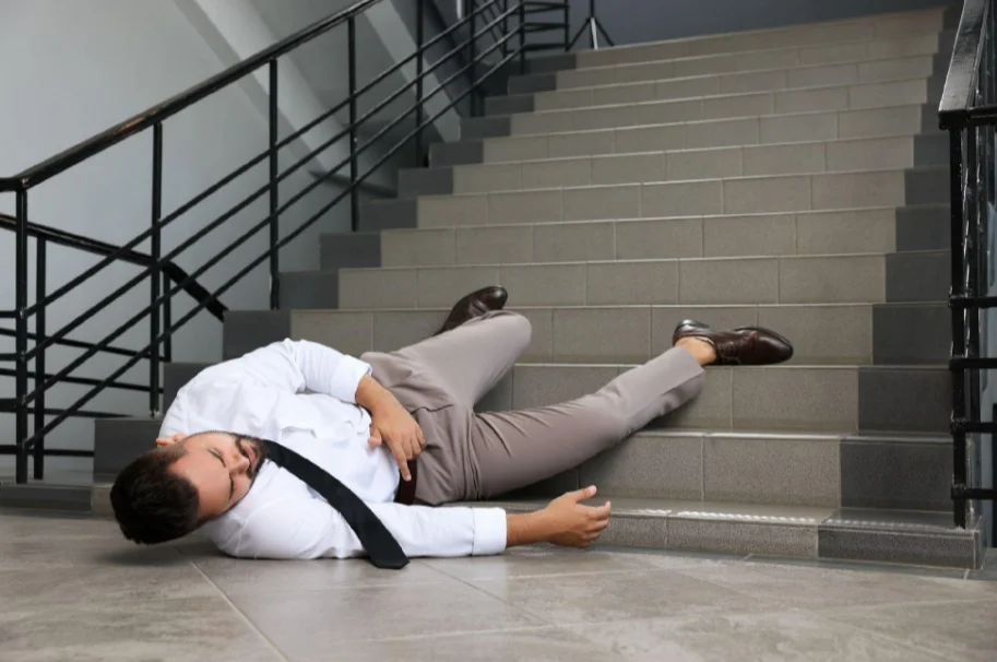 How to Build a Strong Slip-and-Fall Case in Worcester
